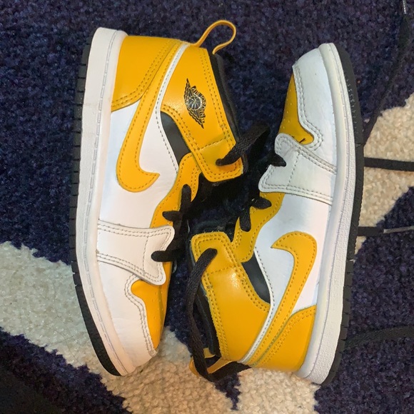 Jordan 1 MID Gold - Picture 4 of 6